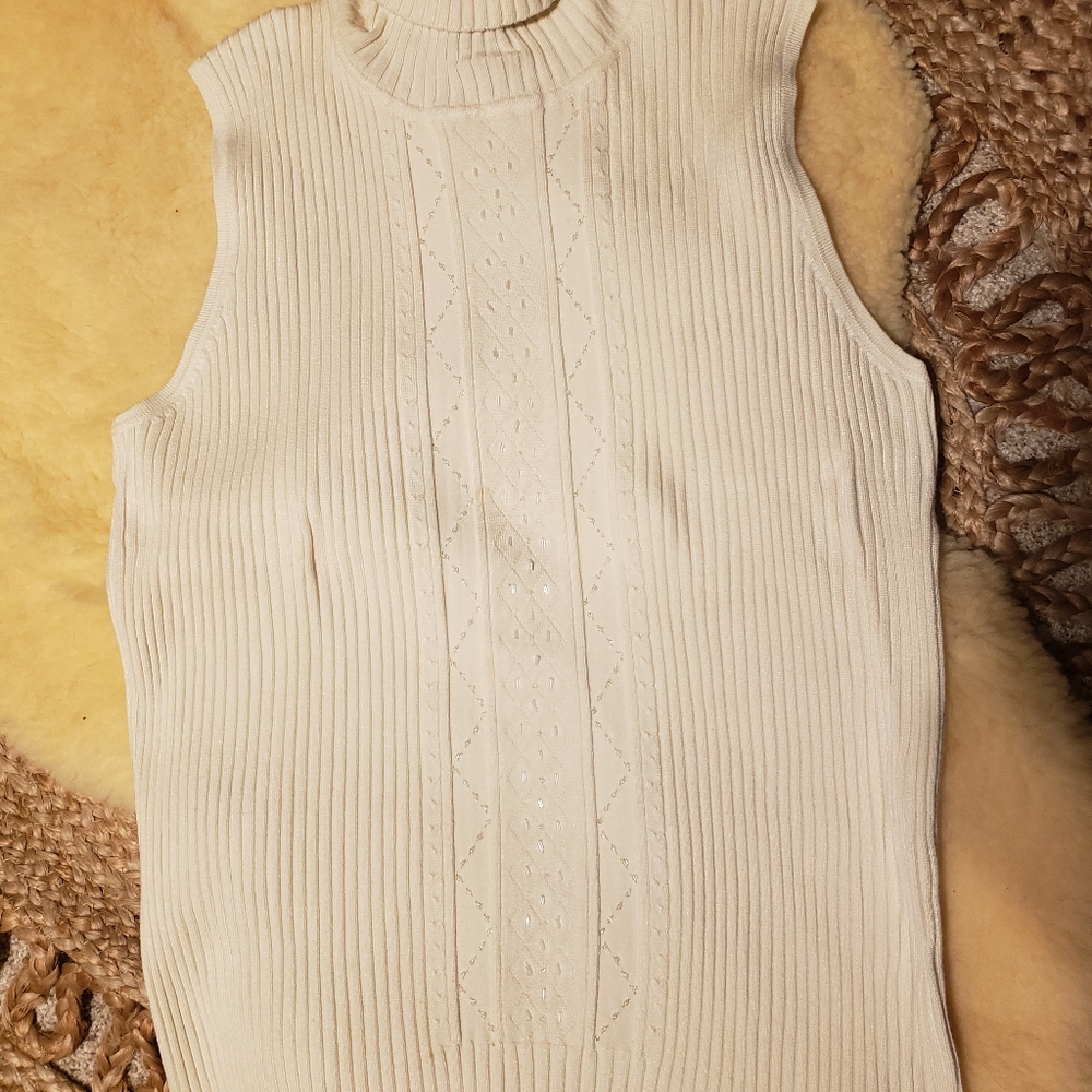 R.Q.T ribbed sleeveless Turtleneck